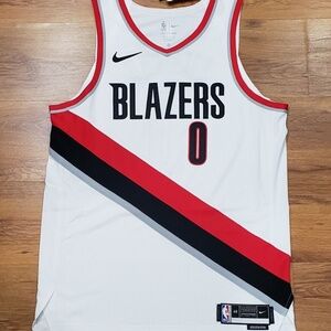 NWT men's large nike Portland Blazers Damian Lillard Vaporknit Jersey CW3289-100